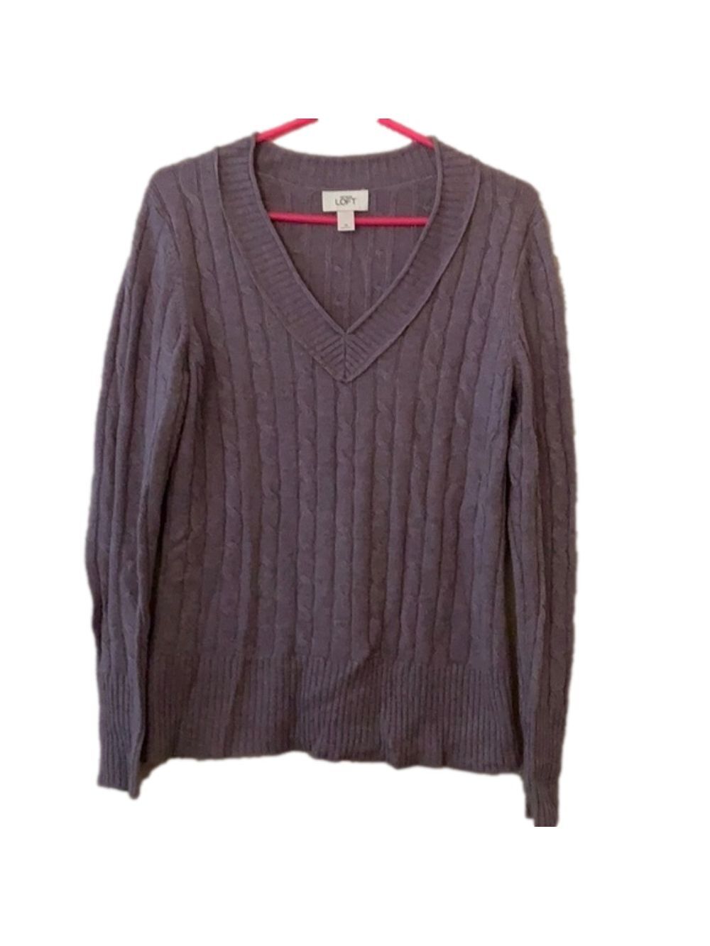 Lavender Loft V-Neck Sweater Size Medium